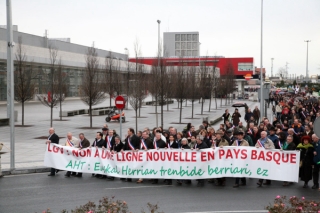 Manifestazione di protesta contro l'alta velocit in Francia